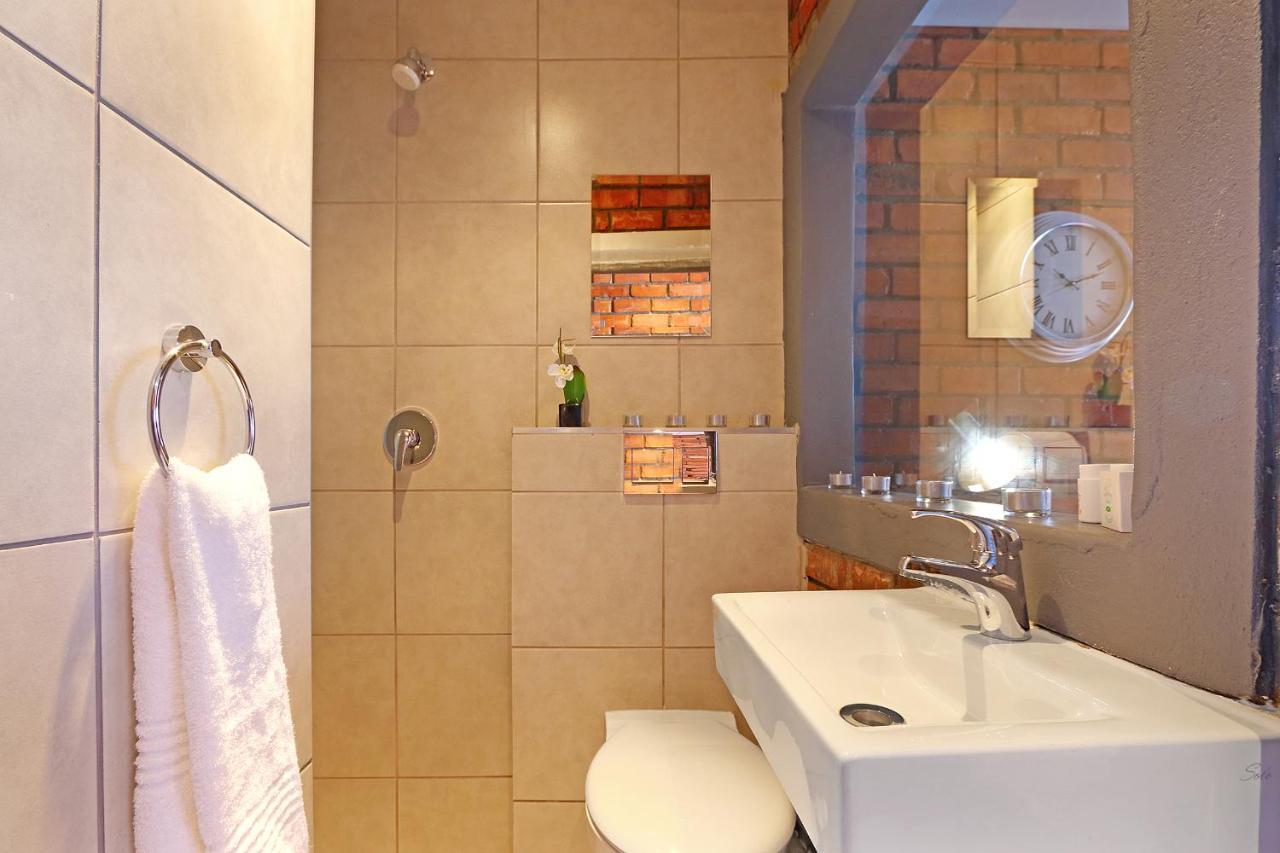 The Rhino Hotel & Apartments ケープタウン エクステリア 写真