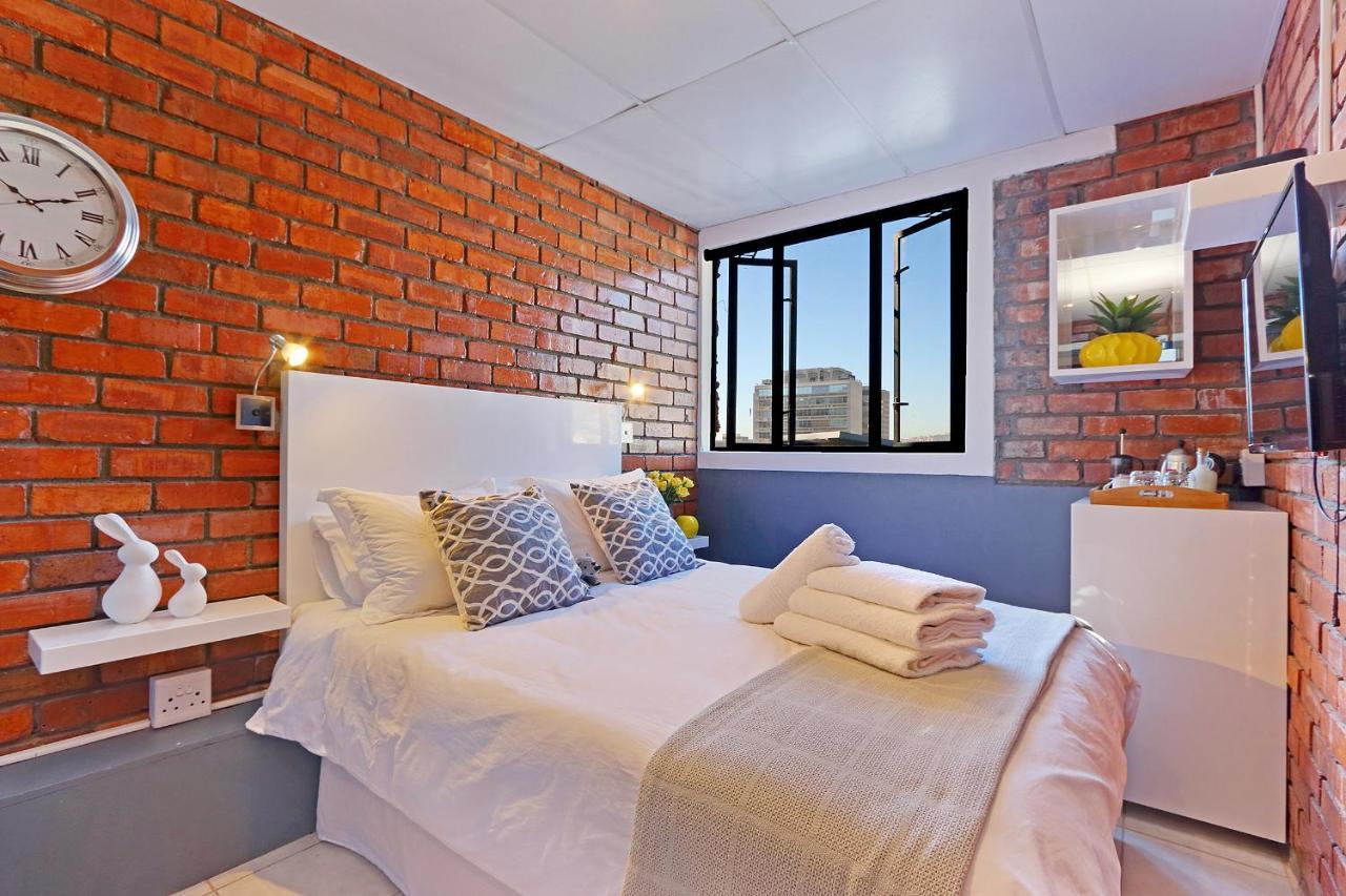 The Rhino Hotel & Apartments ケープタウン エクステリア 写真