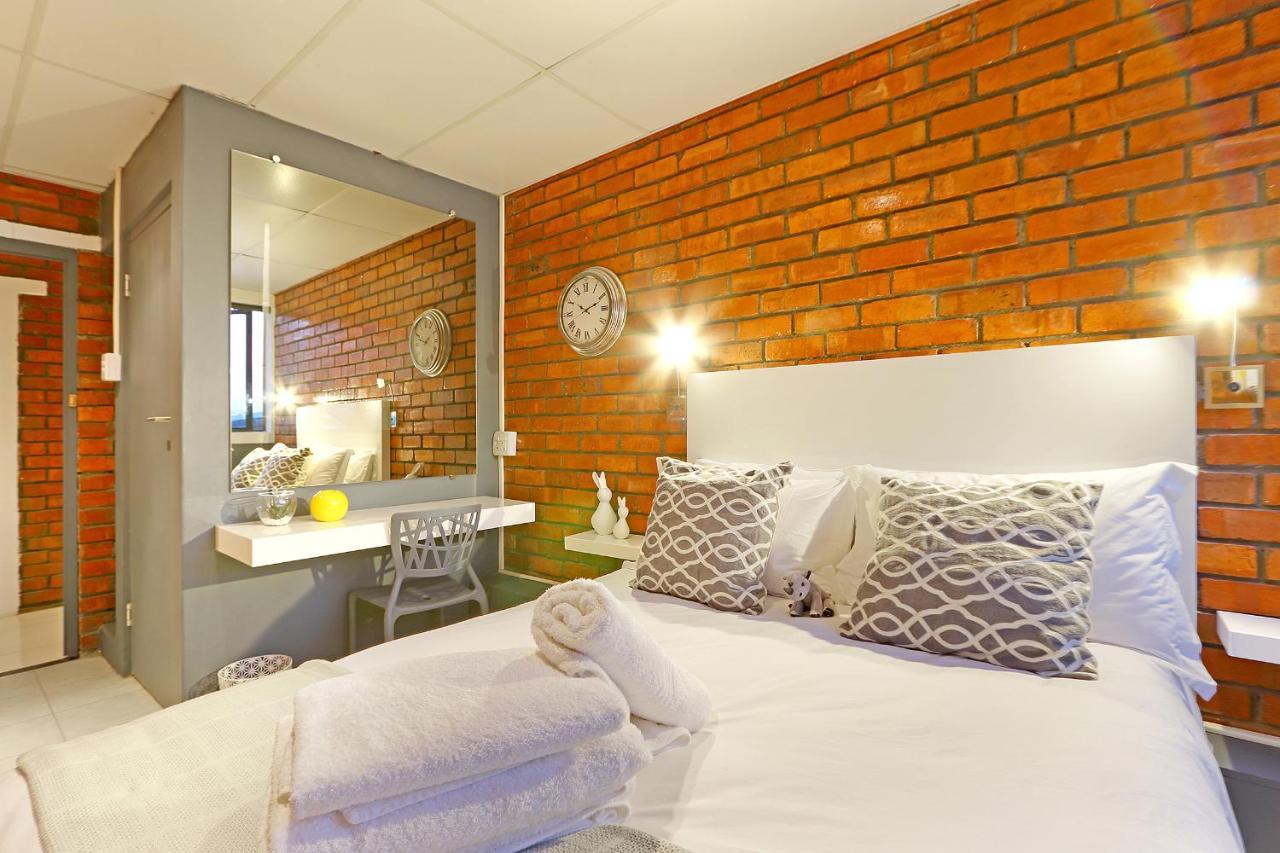 The Rhino Hotel & Apartments ケープタウン エクステリア 写真