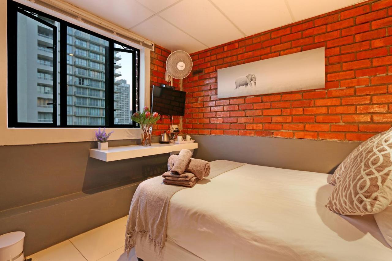 The Rhino Hotel & Apartments ケープタウン エクステリア 写真