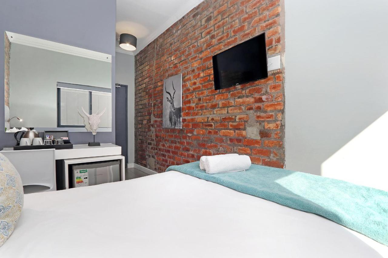 The Rhino Hotel & Apartments ケープタウン エクステリア 写真