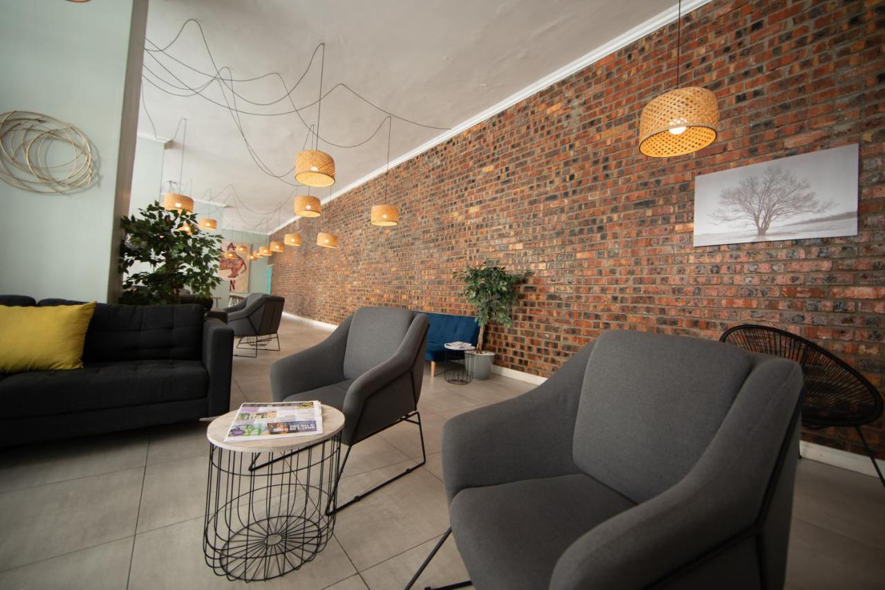 The Rhino Hotel & Apartments ケープタウン エクステリア 写真