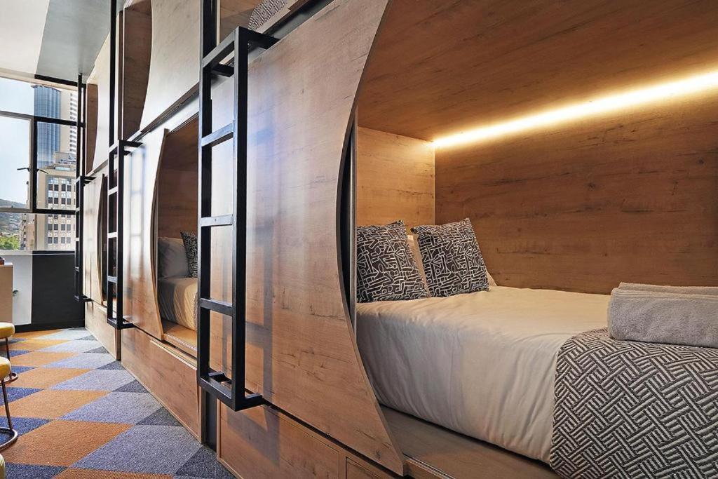 The Rhino Hotel & Apartments ケープタウン エクステリア 写真